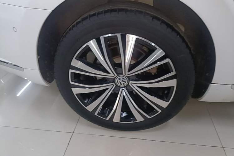 Used Volkswagen FAW-Volkswagen CC 2020 330TSI Glamour Edition China VI Standard Right Rear Wheel Hub