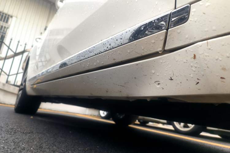 Used Volkswagen FAW-Volkswagen CC 2020 330TSI Glamour Edition China VI Standard Right Side Sill