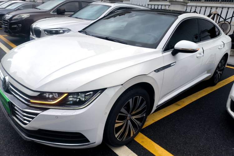 Used Volkswagen FAW-Volkswagen CC 2020 330TSI Glamour Edition China VI Standard Guazi used car, China used car export, Used car for sale, Used cars, Cheapest cars for sale