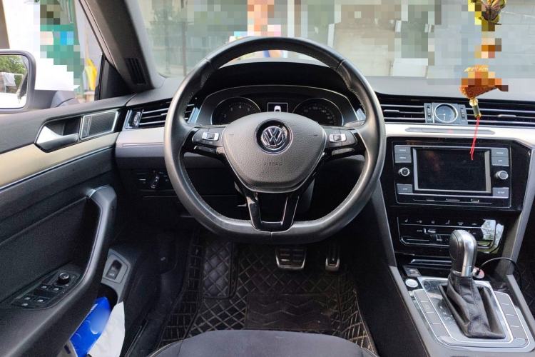 Used Volkswagen FAW-Volkswagen CC 2020 330TSI Huayan Edition China VI Standard Steering Wheel