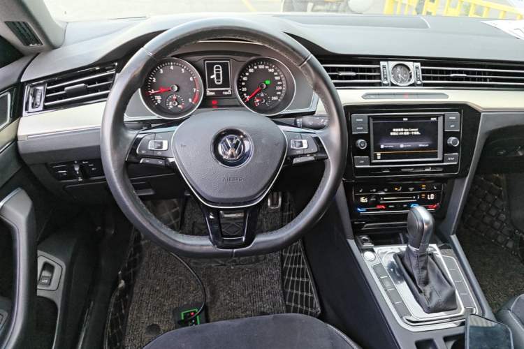 Used Volkswagen FAW-Volkswagen CC 2020 330TSI Huayan Edition China VI Standard Steering Wheel