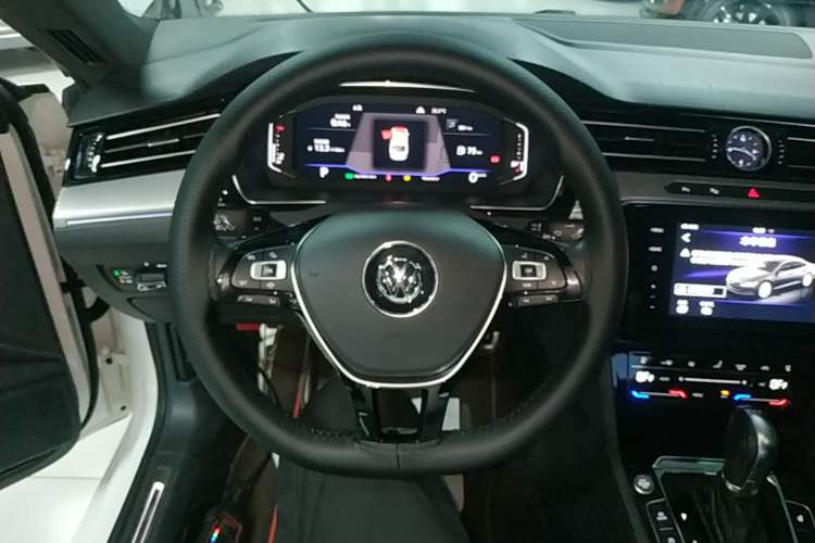 Used Volkswagen FAW-Volkswagen CC 2020 330TSI Glamour Edition China VI Standard Steering Wheel