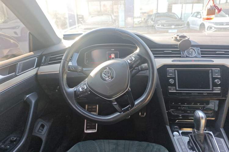 Used Volkswagen FAW-Volkswagen CC 2020 330TSI Huayan Edition China VI Standard Steering Wheel