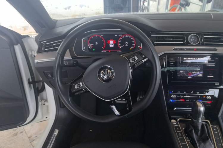 Used Volkswagen FAW-Volkswagen CC 2020 330TSI Glamour Edition China VI Standard Steering Wheel