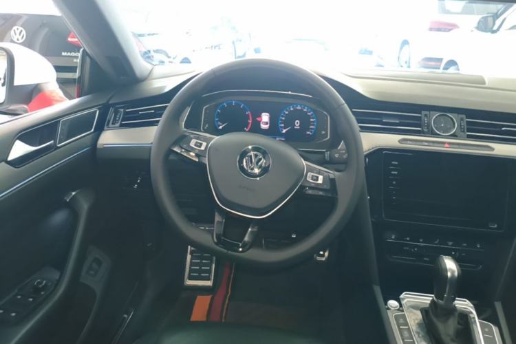 Used Volkswagen FAW-Volkswagen CC 2020 330TSI Glamour Edition China VI Standard Steering Wheel