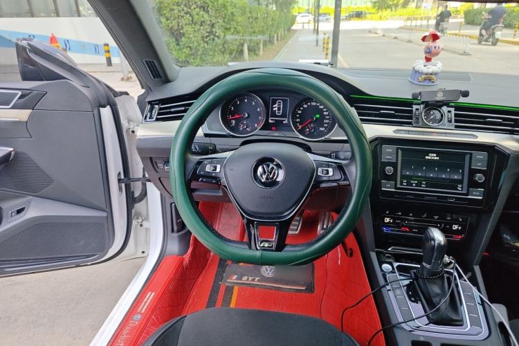 Used Volkswagen FAW-Volkswagen CC 2020 330TSI Huayan Edition China VI Standard Steering Wheel