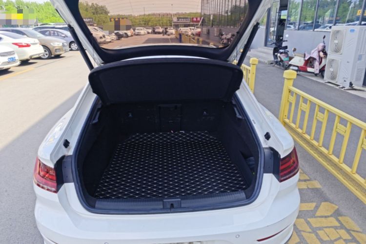 Used Volkswagen FAW-Volkswagen CC 2020 330TSI Huayan Edition China VI Standard Trunk