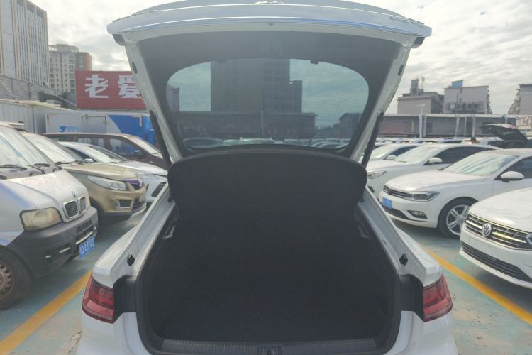 Used Volkswagen FAW-Volkswagen CC 2020 330TSI Huayan Edition China VI Standard Trunk