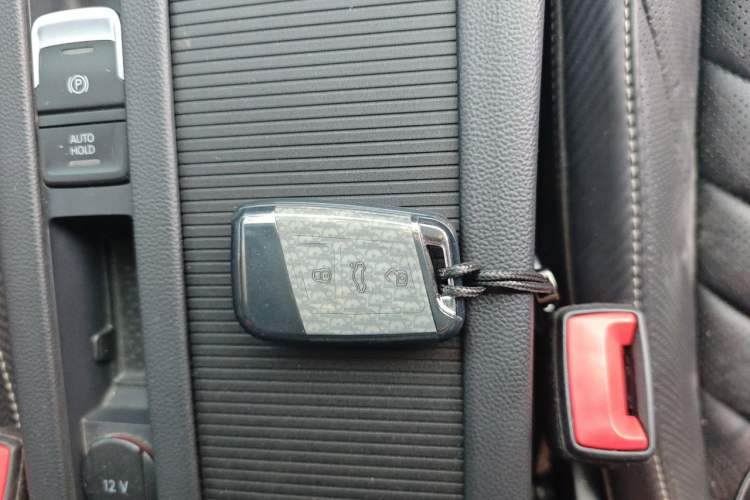 Used Volkswagen FAW-Volkswagen CC 2020 330TSI Glamour Edition China VI Standard Vehicle Key