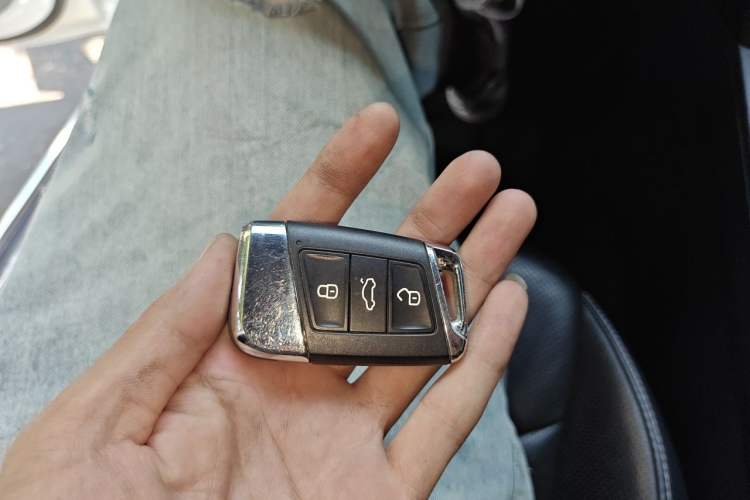 Used Volkswagen FAW-Volkswagen CC 2020 330TSI Glamour Edition China VI Standard Vehicle Key