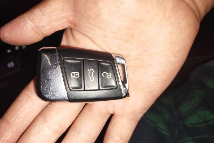 Used Volkswagen FAW-Volkswagen CC 2020 330TSI Glamour Edition China VI Standard Vehicle Key