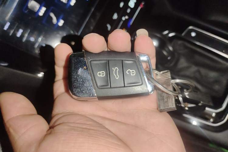 Used Volkswagen FAW-Volkswagen CC 2020 330TSI Glamour Edition China VI Standard Vehicle Key