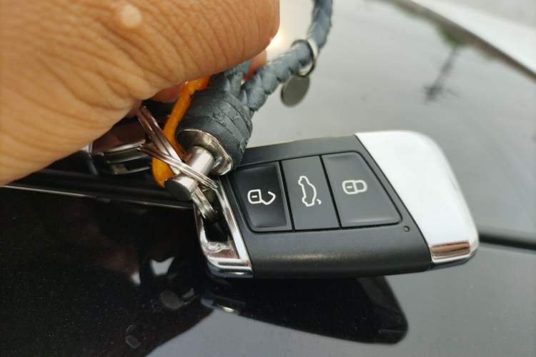 Used Volkswagen FAW-Volkswagen CC 2020 330TSI Glamour Edition China VI Standard Vehicle Key