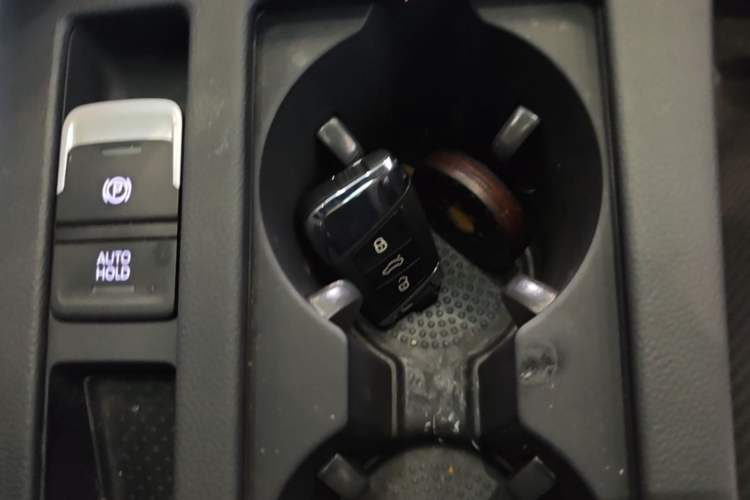 Used Volkswagen FAW-Volkswagen CC 2020 330TSI Glamour Edition China VI Standard Vehicle Key
