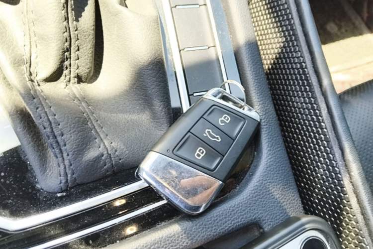 Used Volkswagen FAW-Volkswagen CC 2020 330TSI Glamour Edition China VI Standard Vehicle Key