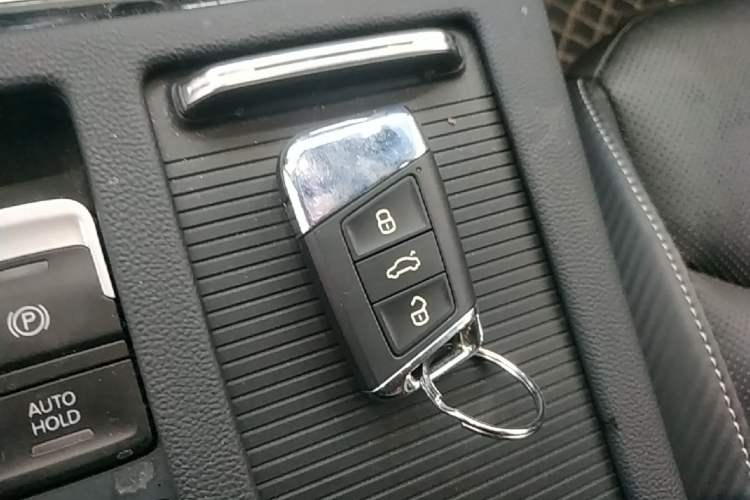 Used Volkswagen FAW-Volkswagen CC 2020 330TSI Glamour Edition China VI Standard Vehicle Key