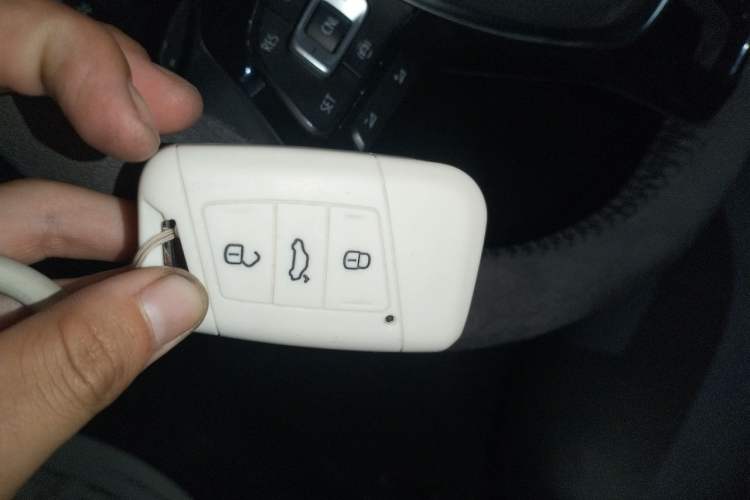 Used Volkswagen FAW-Volkswagen CC 2020 330TSI Glamour Edition China VI Standard Vehicle Key