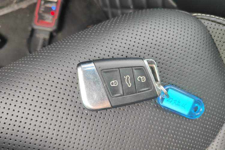 Used Volkswagen FAW-Volkswagen CC 2020 330TSI Glamour Edition China VI Standard Vehicle Key