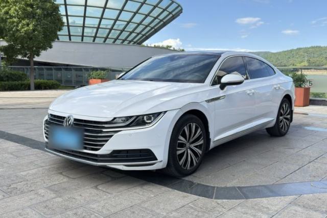 Volkswagen FAW-Volkswagen CC 2020 330TSI Glamour Edition China VI Standard d’occasion