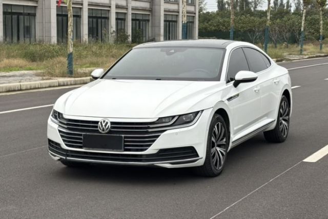 Volkswagen FAW-Volkswagen CC 2020 330TSI Glamour Edition China VI Standard usata