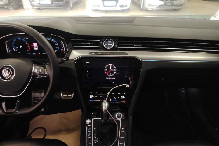 Used Volkswagen FAW-Volkswagen CC 2020 330TSI Glamour Edition China VI Standard Audio And AC Panel