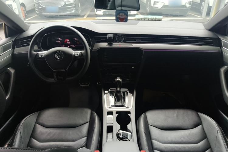 Used Volkswagen FAW-Volkswagen CC 2020 330TSI Glamour Edition China VI Standard Center Console