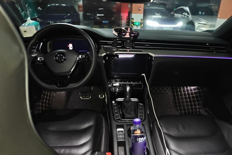Used Volkswagen FAW-Volkswagen CC 2020 330TSI Glamour Edition China VI Standard Center Console