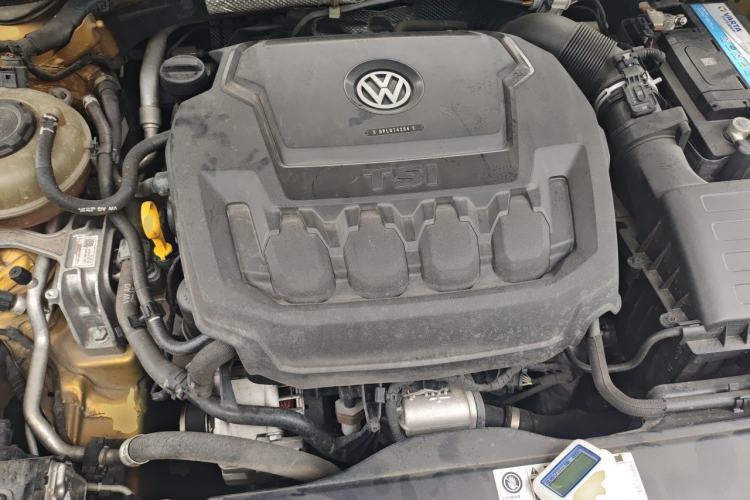 Used Volkswagen FAW-Volkswagen CC 2020 330TSI Glamour Edition China VI Standard Engine Bay