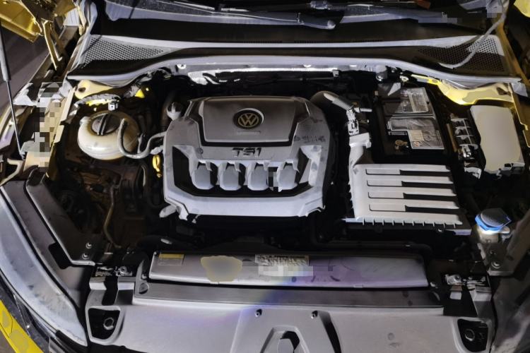 Used Volkswagen FAW-Volkswagen CC 2020 330TSI Glamour Edition China VI Standard Engine Bay