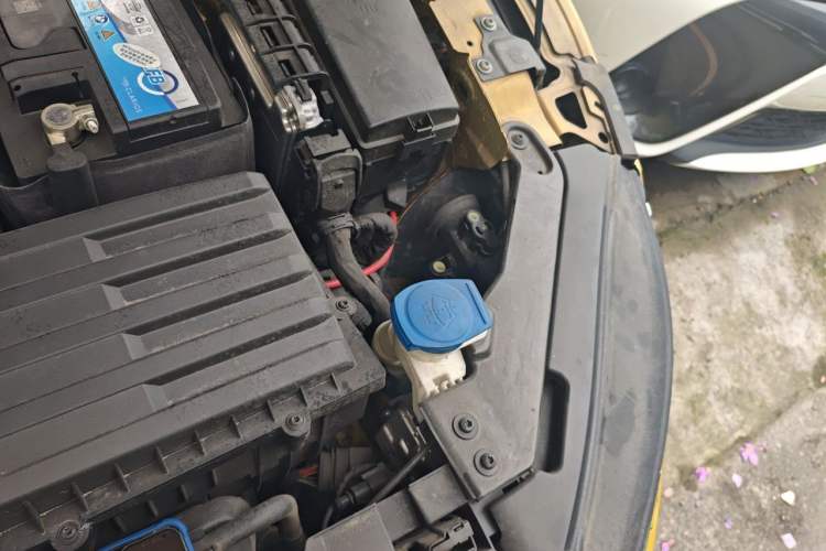 Used Volkswagen FAW-Volkswagen CC 2020 330TSI Glamour Edition China VI Standard Engine Bay Left