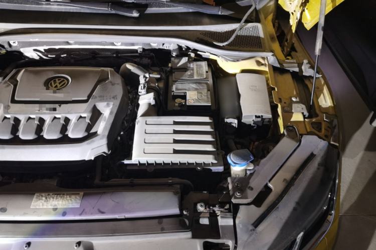 Used Volkswagen FAW-Volkswagen CC 2020 330TSI Glamour Edition China VI Standard Engine Bay Left