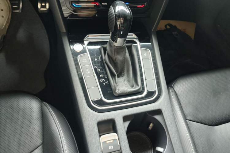 Used Volkswagen FAW-Volkswagen CC 2020 330TSI Glamour Edition China VI Standard Gear Lever