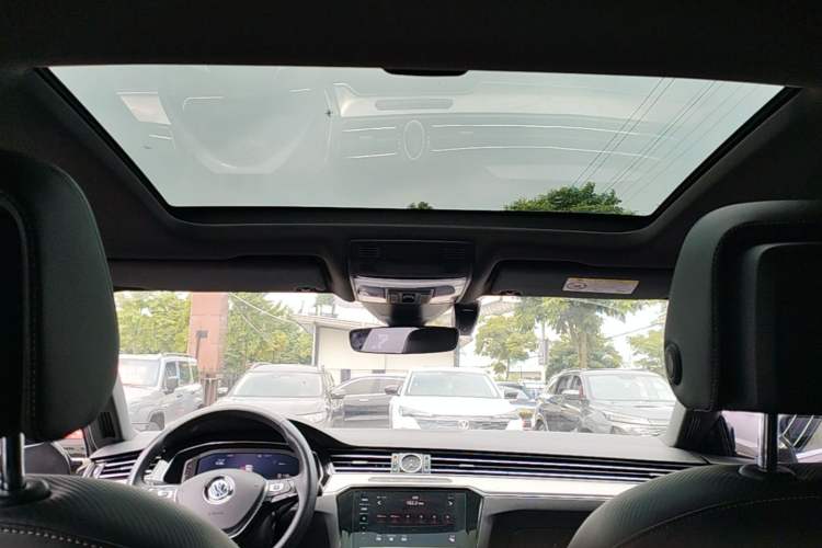 Used Volkswagen FAW-Volkswagen CC 2020 330TSI Glamour Edition China VI Standard Headliner