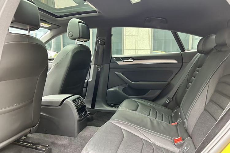 Used Volkswagen FAW-Volkswagen CC 2020 330TSI Glamour Edition China VI Standard Interior 2