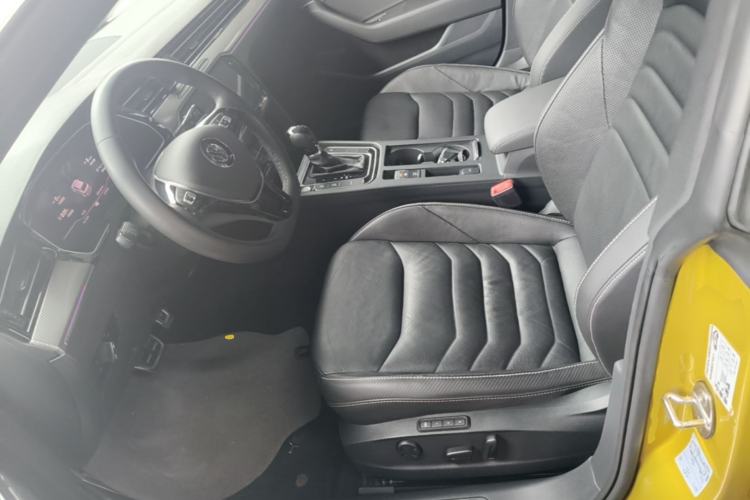 Used Volkswagen FAW-Volkswagen CC 2020 330TSI Glamour Edition China VI Standard Left Front Seat