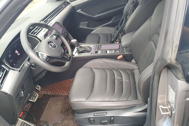 Used Volkswagen FAW-Volkswagen CC 2020 330TSI Glamour Edition China VI Standard Left Front Seat
