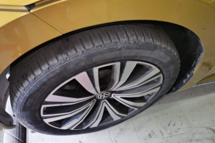 Used Volkswagen FAW-Volkswagen CC 2020 330TSI Glamour Edition China VI Standard Left Front Wheel Hub