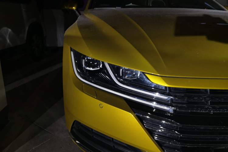 Used Volkswagen FAW-Volkswagen CC 2020 330TSI Glamour Edition China VI Standard Right Front Headlight