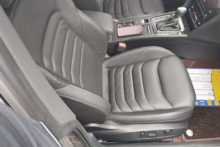 Used Volkswagen FAW-Volkswagen CC 2020 330TSI Glamour Edition China VI Standard Right Front Seat