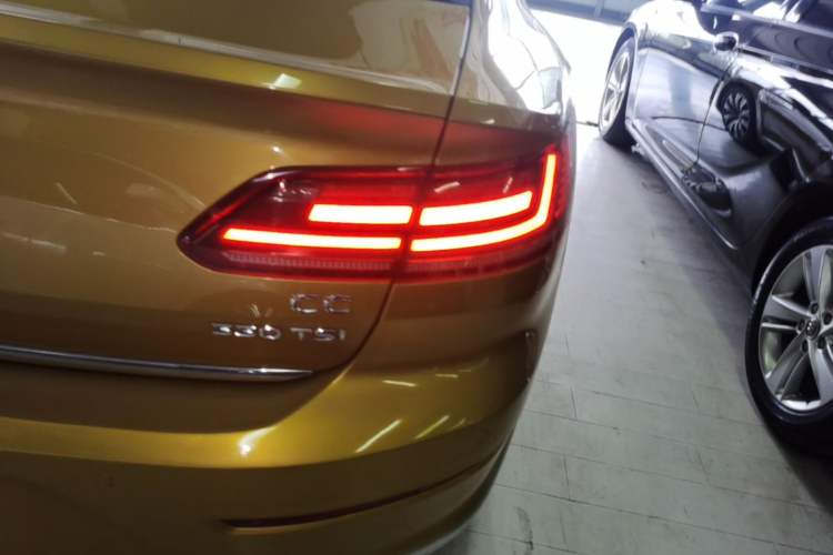 Used Volkswagen FAW-Volkswagen CC 2020 330TSI Glamour Edition China VI Standard Right Rear Taillight