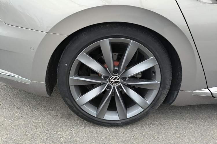 Used Volkswagen FAW-Volkswagen CC 2020 330TSI Glamour Edition China VI Standard Right Rear Wheel Hub