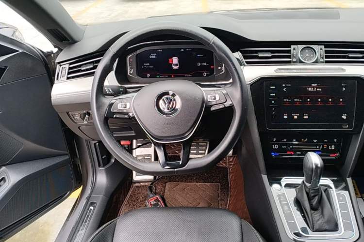Used Volkswagen FAW-Volkswagen CC 2020 330TSI Glamour Edition China VI Standard Steering Wheel