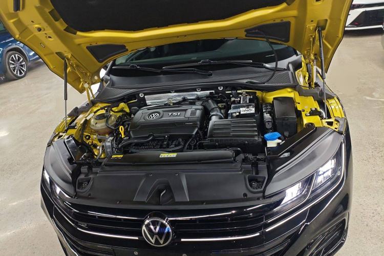 Used Volkswagen FAW-Volkswagen CC 2021 380TSI Striking Edition Engine Bay