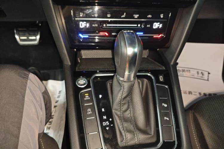 Used Volkswagen FAW-Volkswagen CC 2021 380TSI Striking Edition Gear Lever
