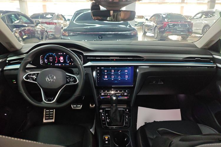 Used Volkswagen FAW-Volkswagen CC 2021 380TSI Striking Edition Interior 2