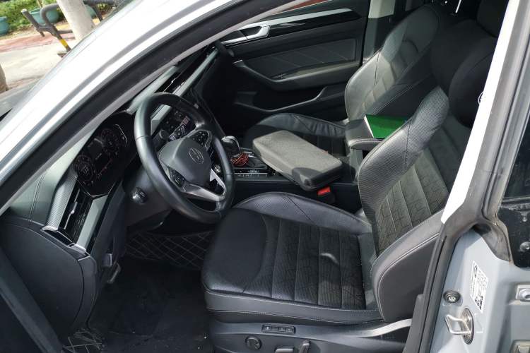 Used Volkswagen FAW-Volkswagen CC 2021 Estate Car 380TSI Vizion Edition Left Front Seat