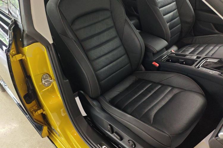 Used Volkswagen FAW-Volkswagen CC 2021 380TSI Striking Edition Right Front Seat