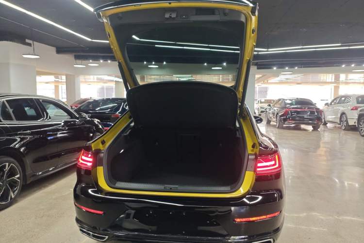 Used Volkswagen FAW-Volkswagen CC 2021 380TSI Striking Edition Trunk