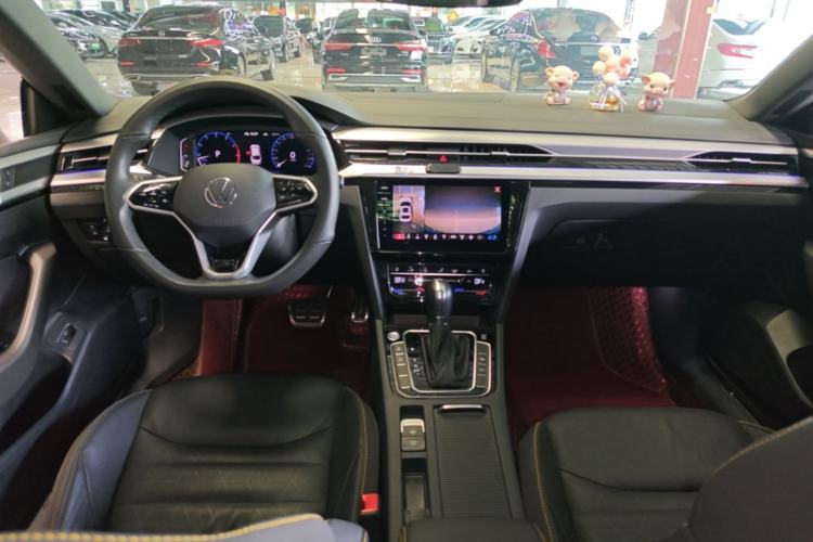 Used Volkswagen FAW-Volkswagen CC 2021 380TSI Striking Edition Center Console