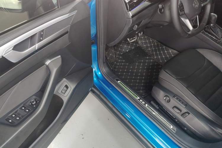 Used Volkswagen FAW-Volkswagen CC 2021 Estate Car 380TSI Vizion Edition Driver Seat